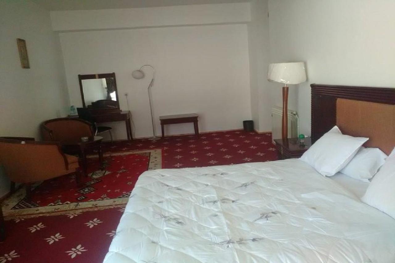 Mimosa Palace Hotel Annaba Bagian luar foto